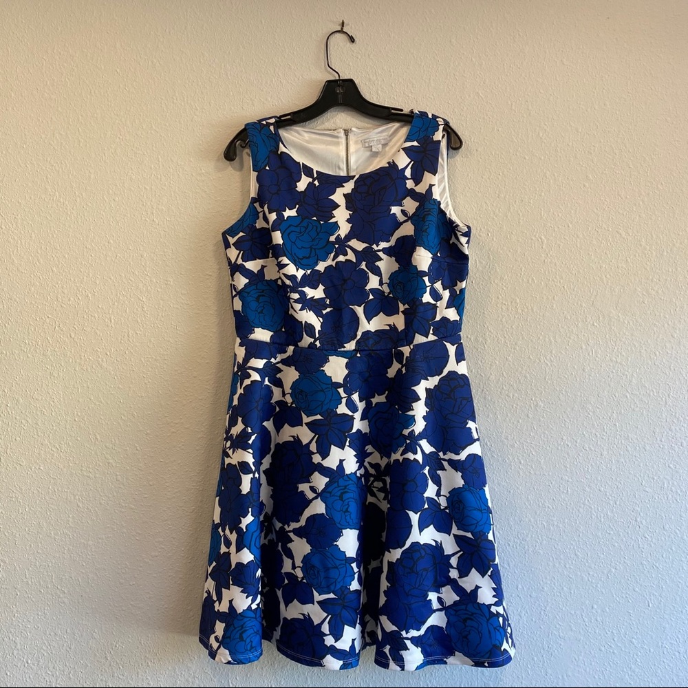 Women’s dress